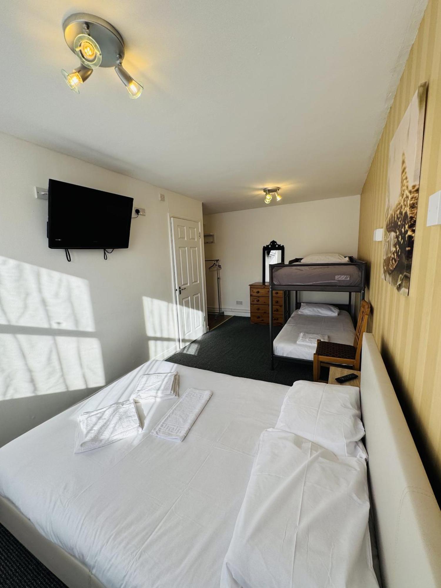 Carlton Court Hotel Eastbourne Cameră foto