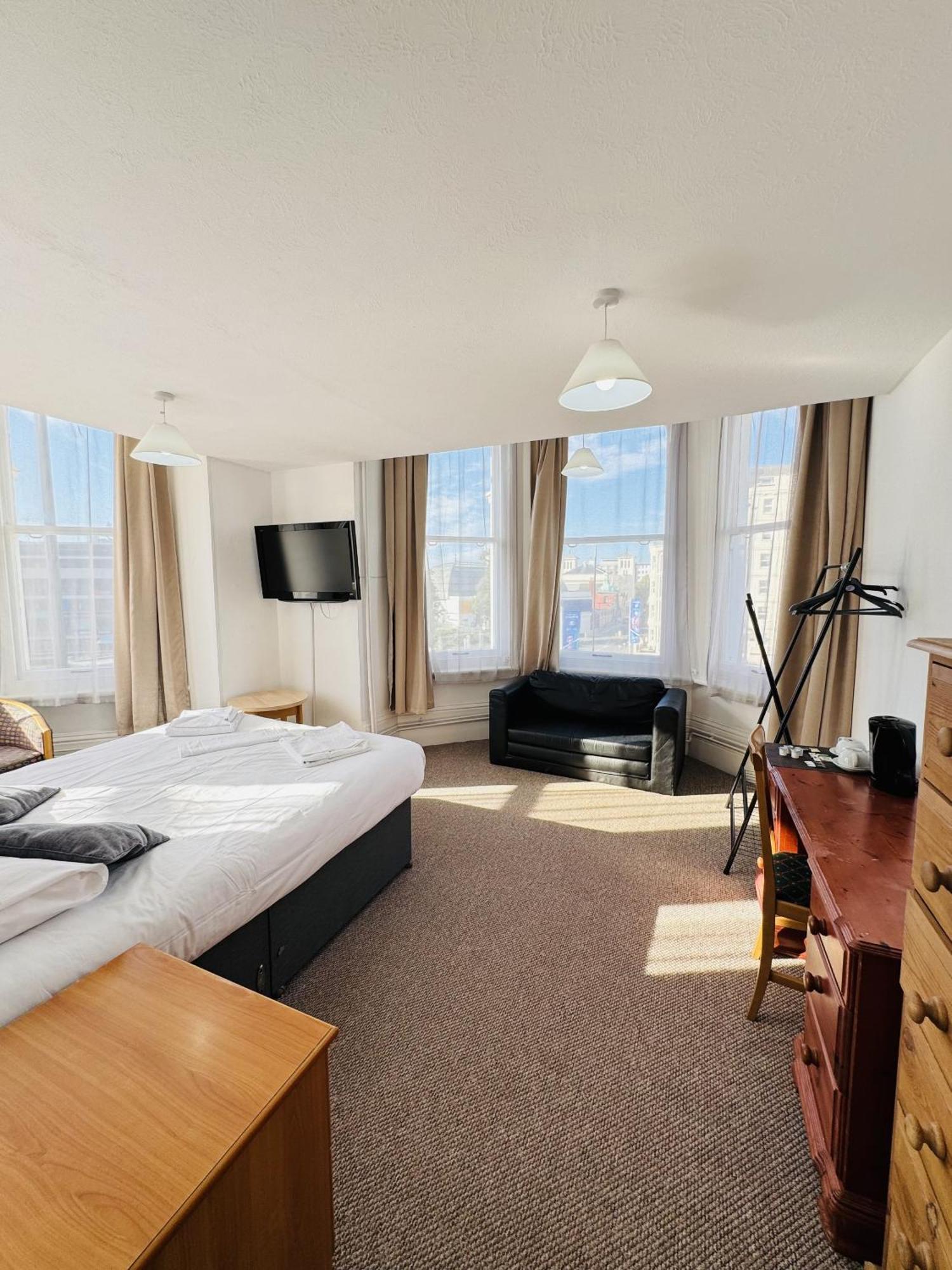 Carlton Court Hotel Eastbourne Cameră foto